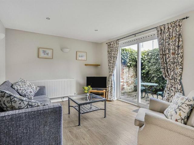 Flat for rent in Robin Hood, The Slade