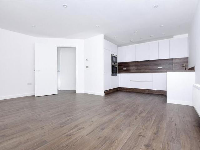 Apartment for rent in Ryewood, Sevenoaks