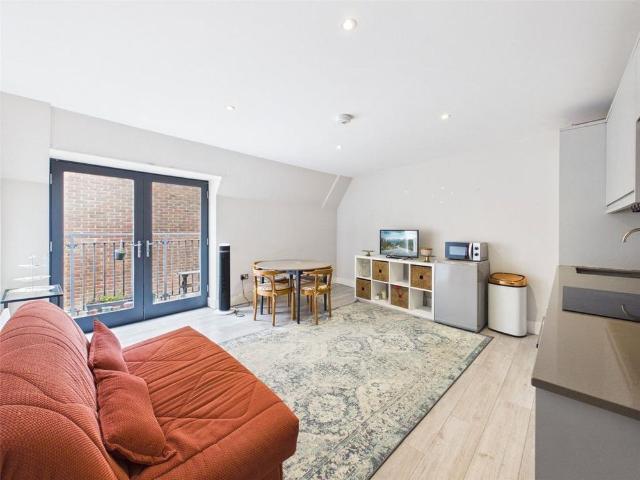 Apartment for rent in London Borough of Hounslow, Spring Grove