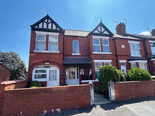 Flat for rent in Shotton, Wales