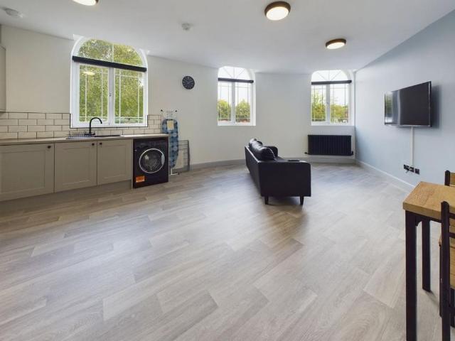 Apartment for rent in Four Lane Ends, Blackburn