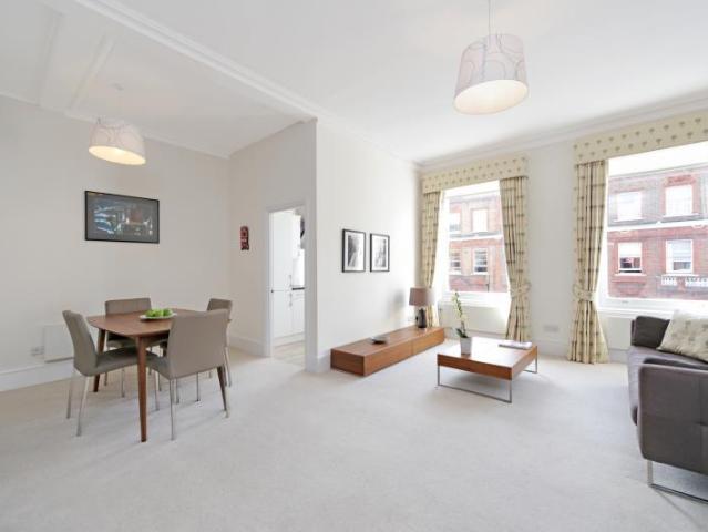Flat for rent in South Kensington, Greater London