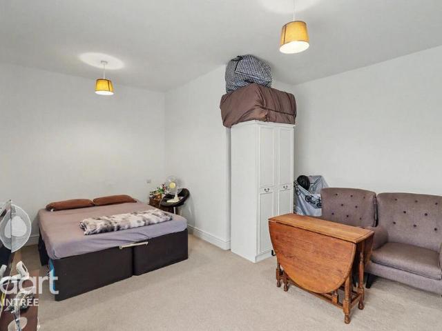 Apartment for rent in Bocking, Chipping Hill