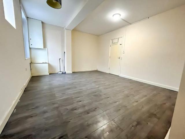 Apartment for rent in High Wycombe Community Board, High Wycombe