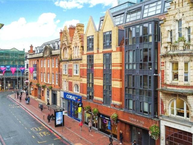 Flat for rent in Reading