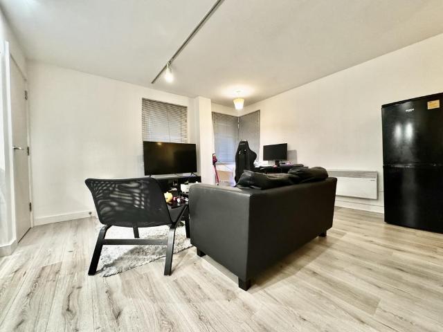 Flat for rent in Holbeck, West Yorkshire