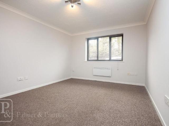 Apartment for rent in Holland-on-Sea, Dale Hill