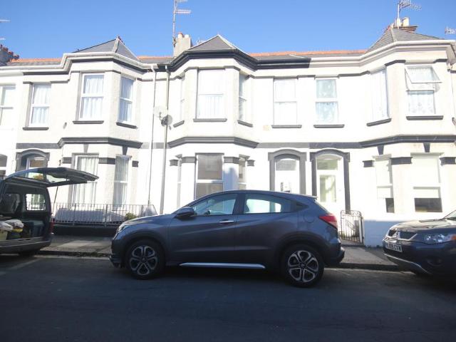 Flat for rent in Cattedown, Mount Wise