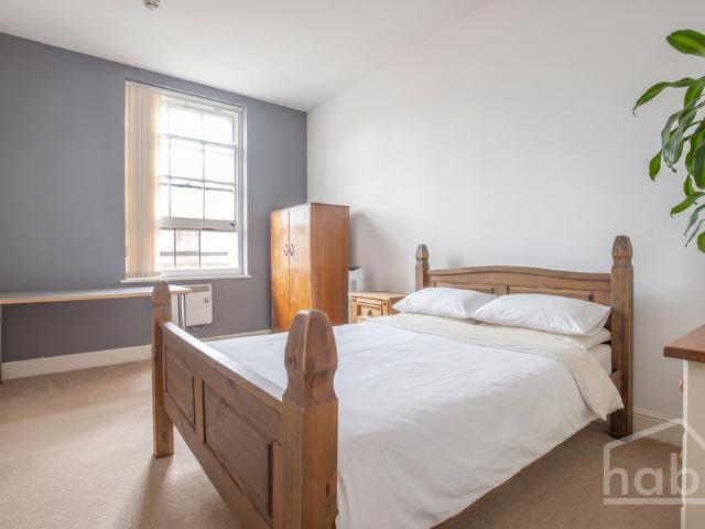 Apartment for rent in Lakenham, East Bank