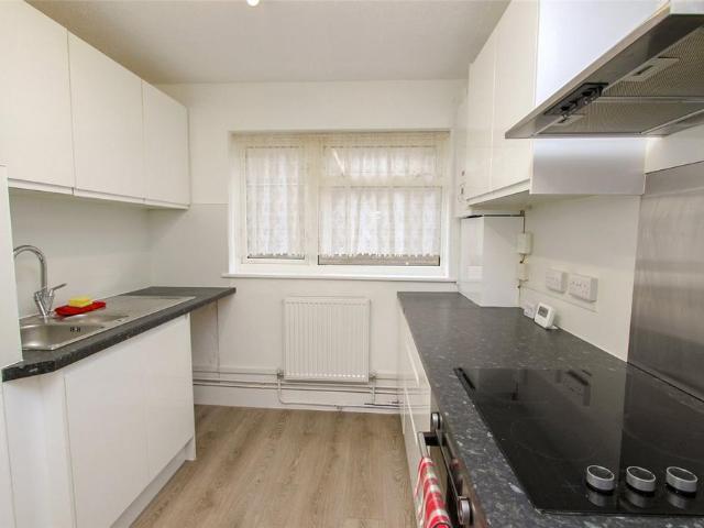 Flat for rent in Lee Chapel, Essex