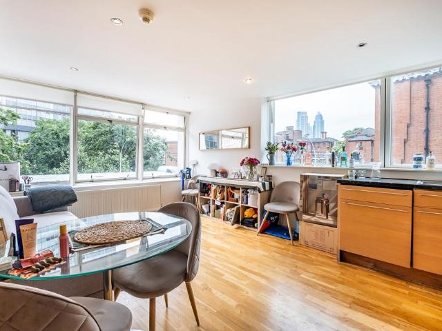 Flat for rent in Greater London