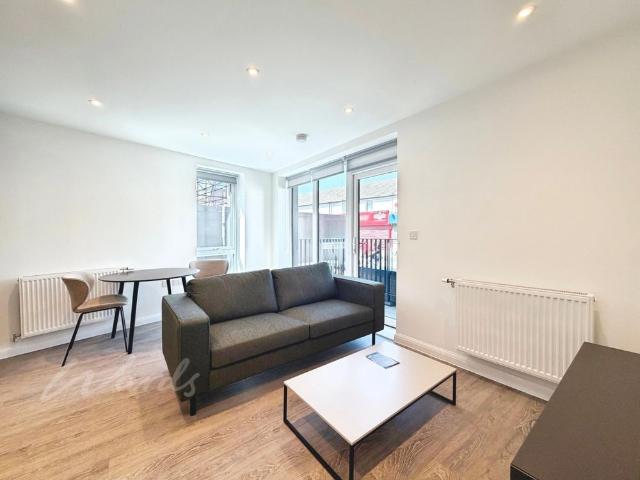 Apartment for rent in New Town, Monks Orchard