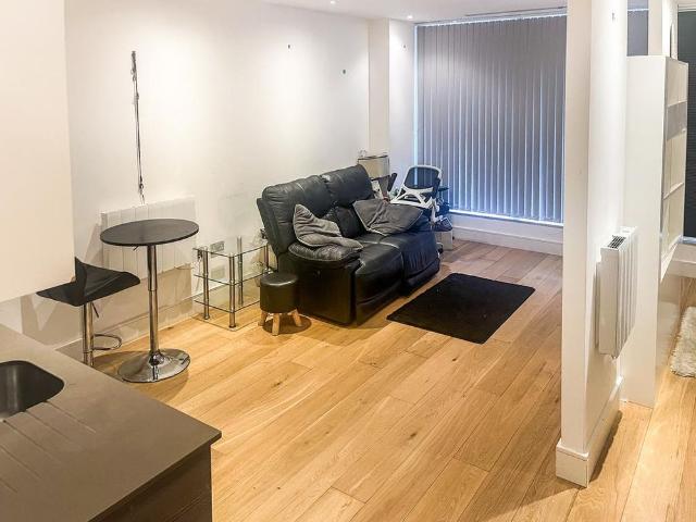 Apartment for rent in London Borough of Hounslow, Greater London