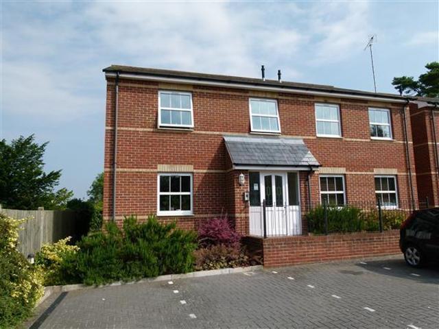 Flat for rent in Priest Down, Hampshire