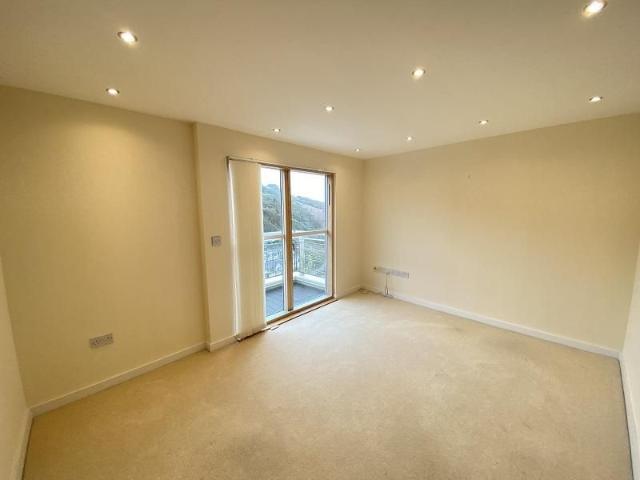 Apartment for rent in Rotherslade, Newton