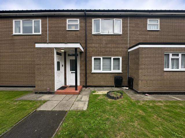 Flat for rent in Poynton