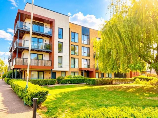 Flat for rent in Harold Wood, Greater London