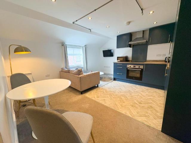 Flat for rent in The Haulgh, Lee Bank