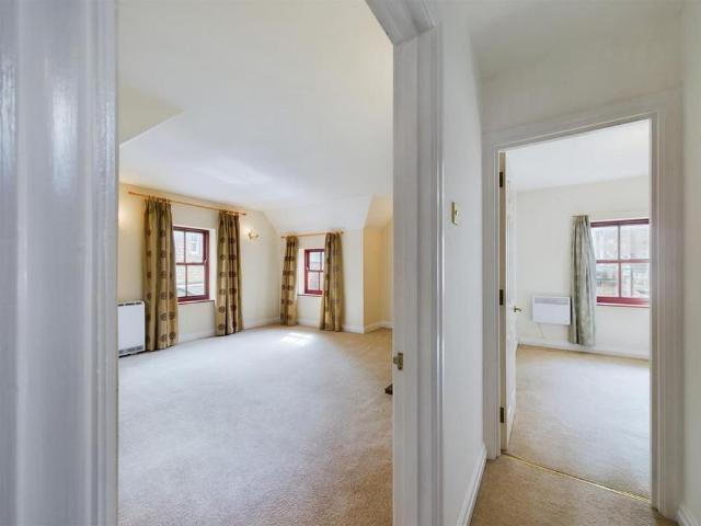 Apartment for rent in Westborough, Surrey