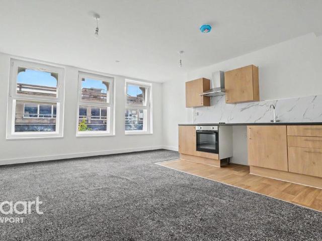 Flat for rent in Stow Hill, Wales