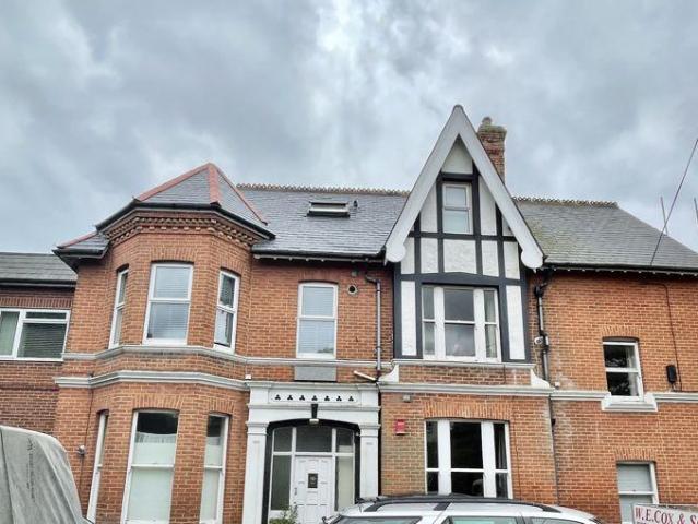 Flat for rent in Charminster, Bournemouth