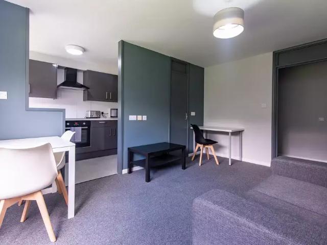 Flat for rent in Clifton, Haddon