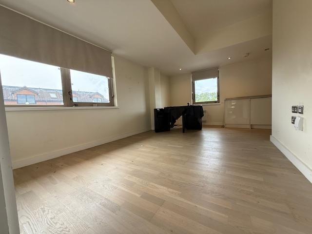 Apartment for rent in Pachesham Park, Surrey