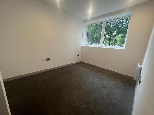 Apartment for rent in Goldthorn Hill, West Midlands
