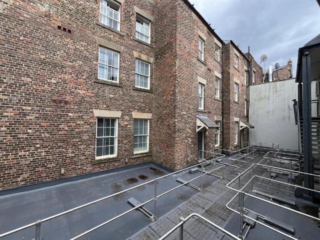 Flat for rent in Grainger Town, Tyne And Wear