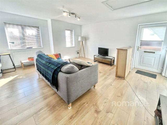Apartment for rent in Emmbrook, Wokingham
