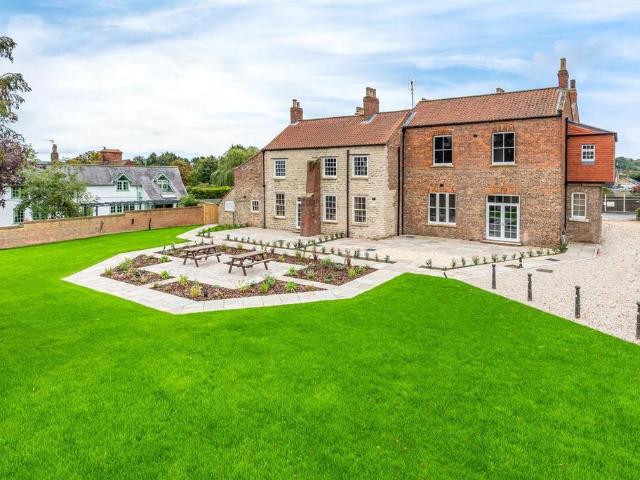 Flat for rent in Norton-on-derwent, North Yorkshire
