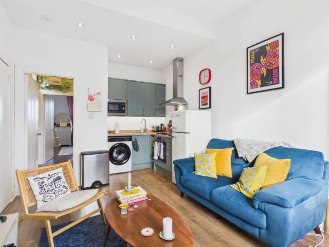 Apartment for rent in Hillside, City of Edinburgh