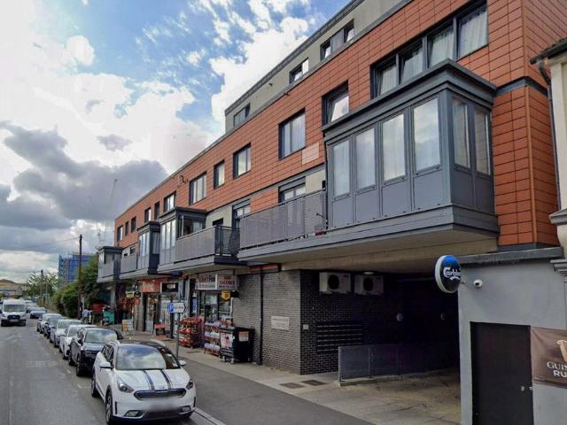 Flat for rent in Hayes, Greater London