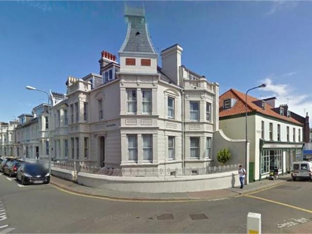 Flat for rent in St Helier
