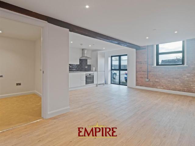 Flat for rent in Beamhurst, Staffordshire