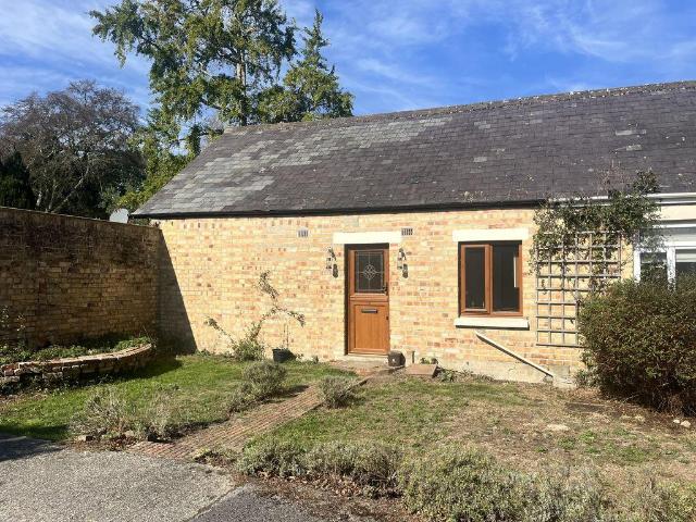 Flat for rent in Wareham St. Martin, Holton Heath