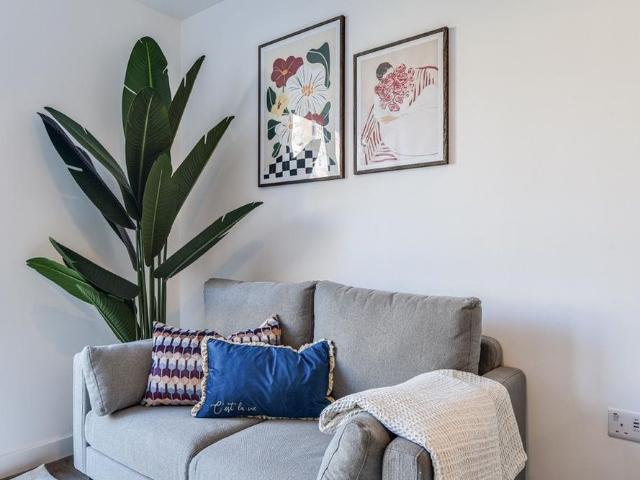 Apartment for rent in Pellon, Halifax