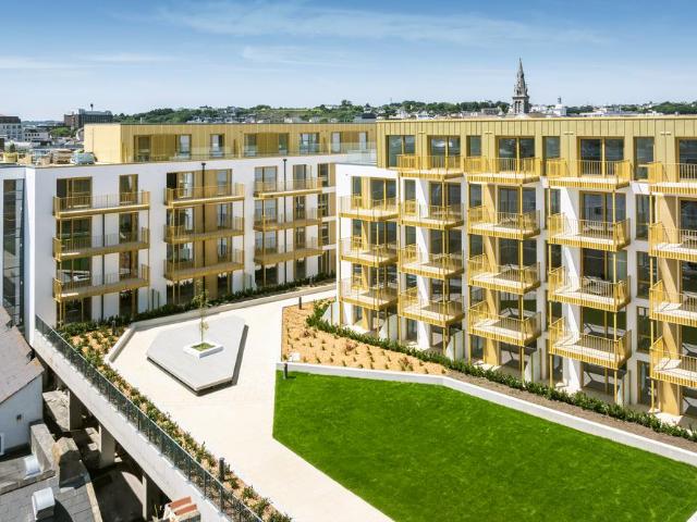 Flat for rent in St Helier, Greater London