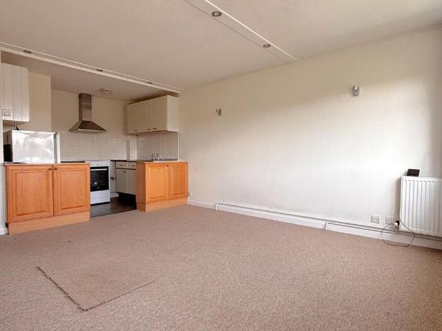 Apartment for rent in Jackmans Estate, King's Walden