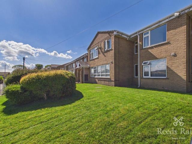Flat for rent in Fountainhead, West Yorkshire