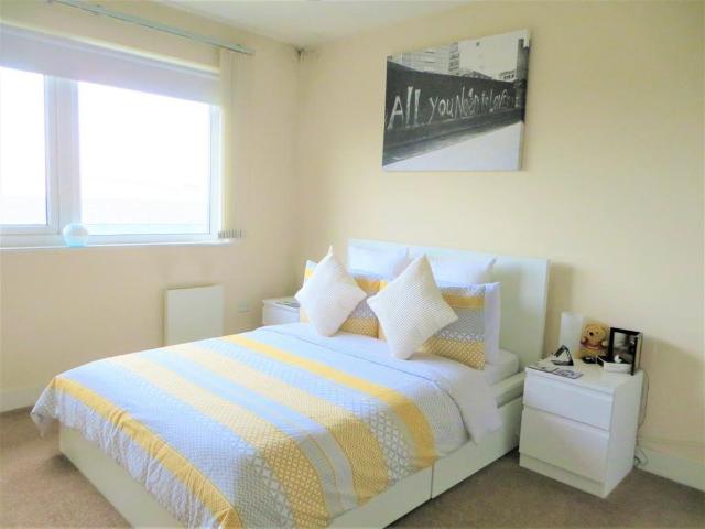 Apartment for rent in Mile End, Fordham Heath