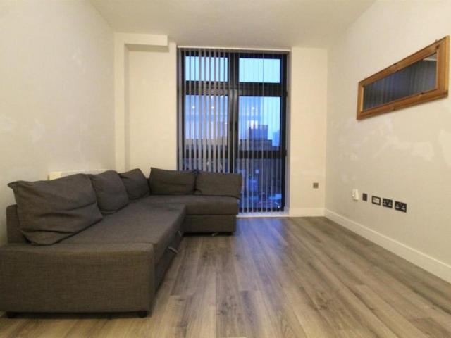 Apartment for rent in The Image, Pouchen End