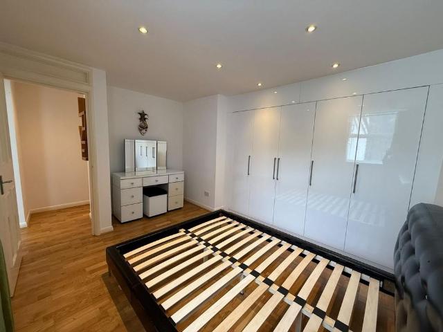 Apartment for rent in Hillview, Surrey