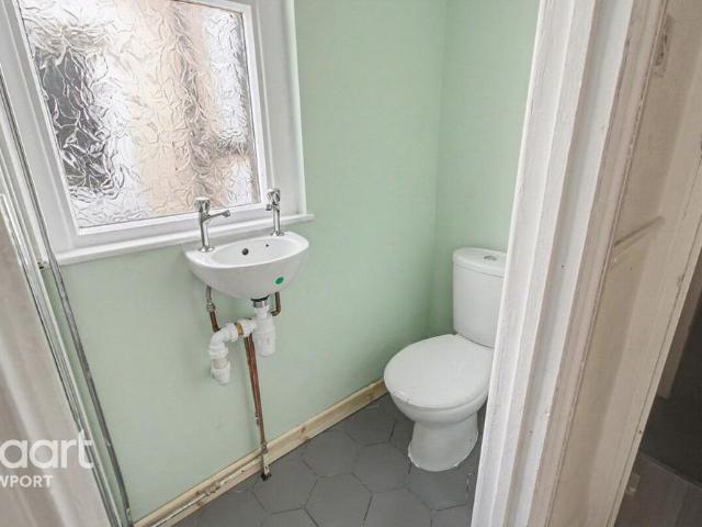 Apartment for rent in Ladyhill, Wales