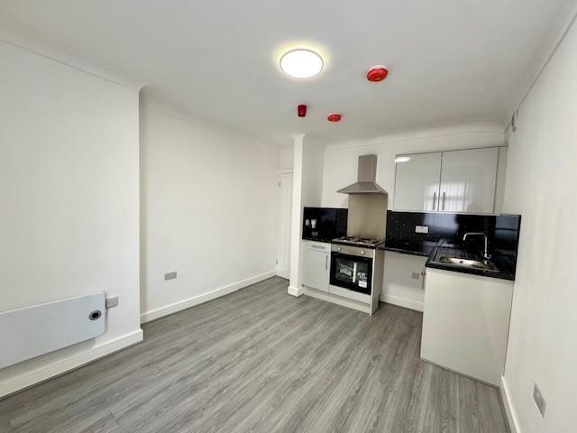 Flat for rent in The Haulgh, Lee Bank