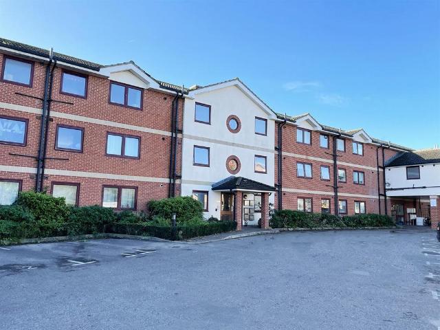 Flat for rent in Polegate, Cross In Hand
