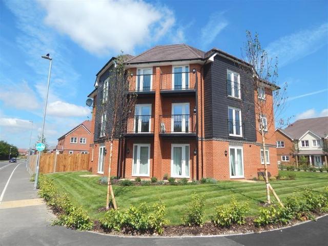 Flat for rent in Bishopdown, Wiltshire