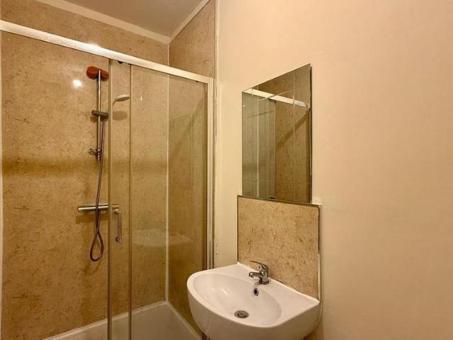 Apartment for rent in Eightlands, Dewsbury