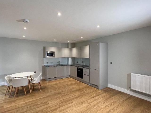 Flat for rent in London Borough of Merton, Isle Of Man