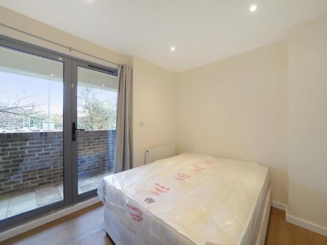 Flat for rent in Stepney, Greater London